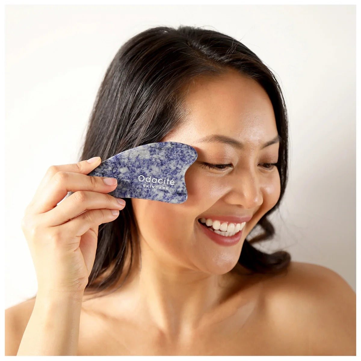 Odacité Crystal Contour Gua Sha - Blue Sodalite